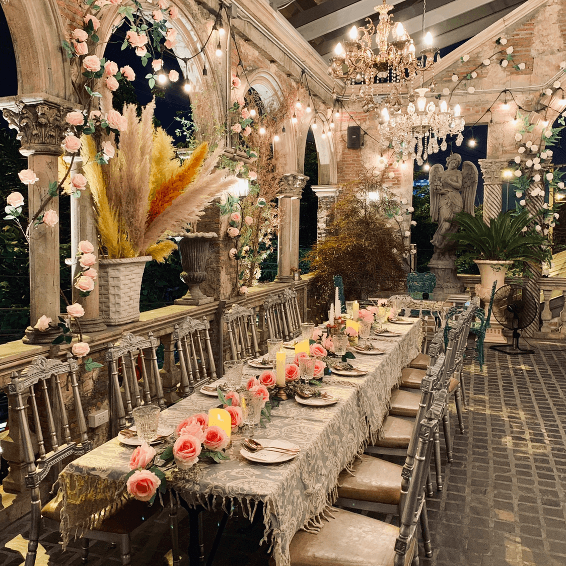 B-Story Garden Cafe & Restaurants