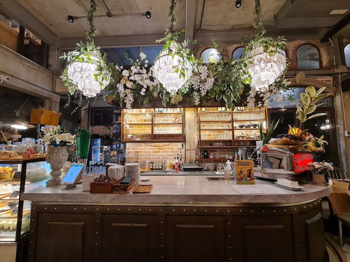 B-Story Garden Cafe & Restaurants gallery 9
