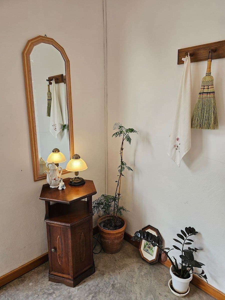 Jutsonrayn Cafe' gallery 8