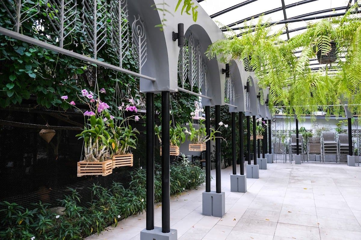 The Gardens of Dinsor Palace gallery 10