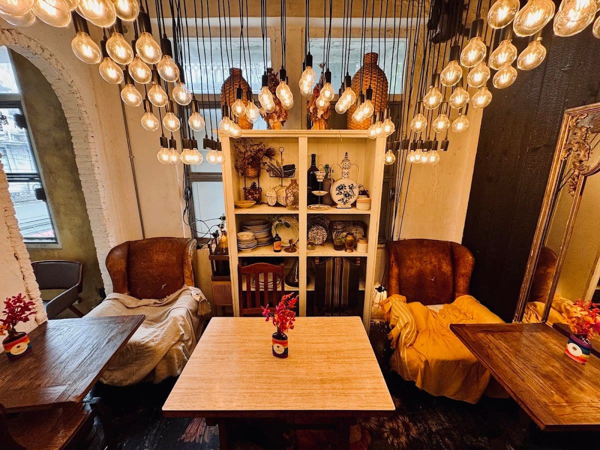Wallflowers Cafe gallery 9