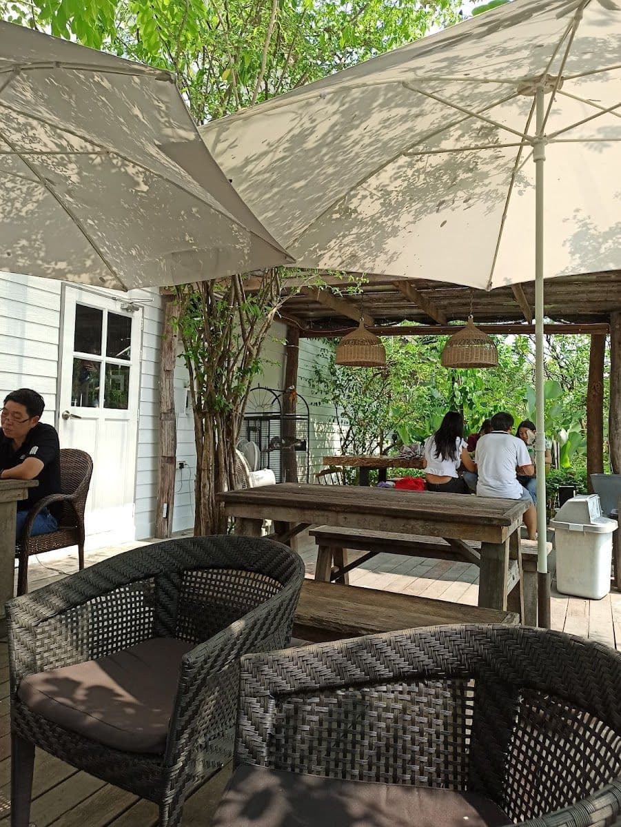 Chill out farm & cafe image 2