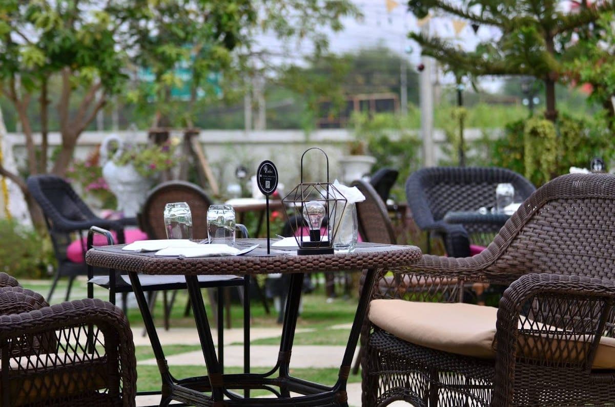 The Salares Coffee Bar & Bistro image 2