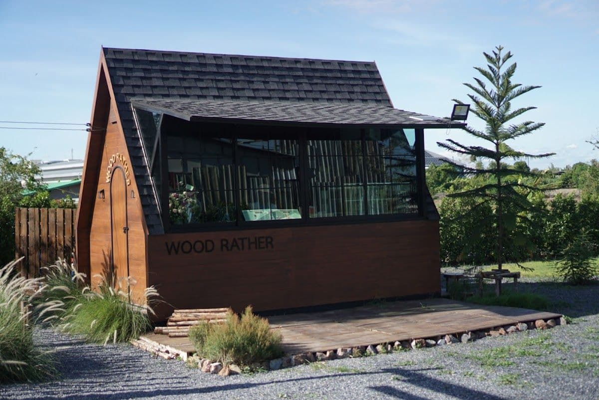 Wood Rather Cafe gallery 7