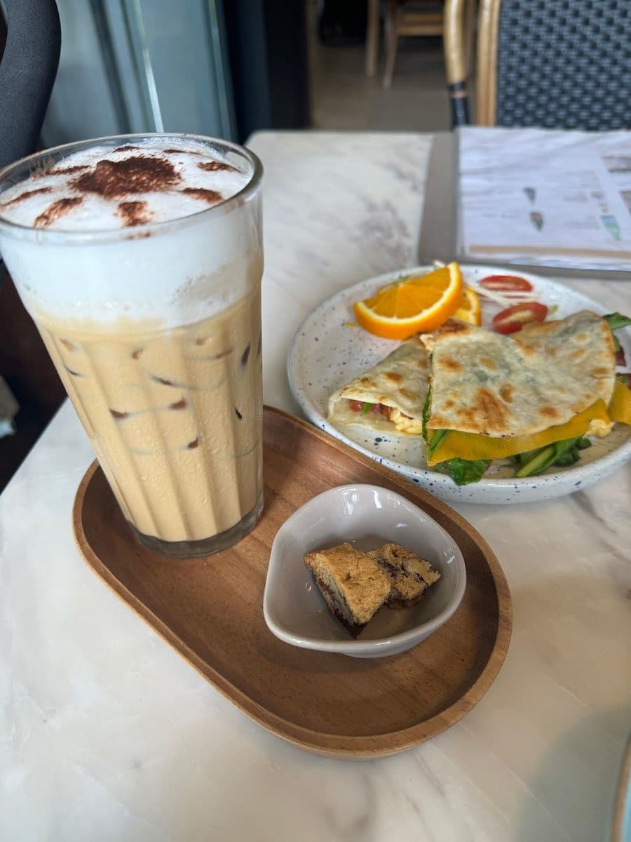 AKART Bistro & Bar gallery 8