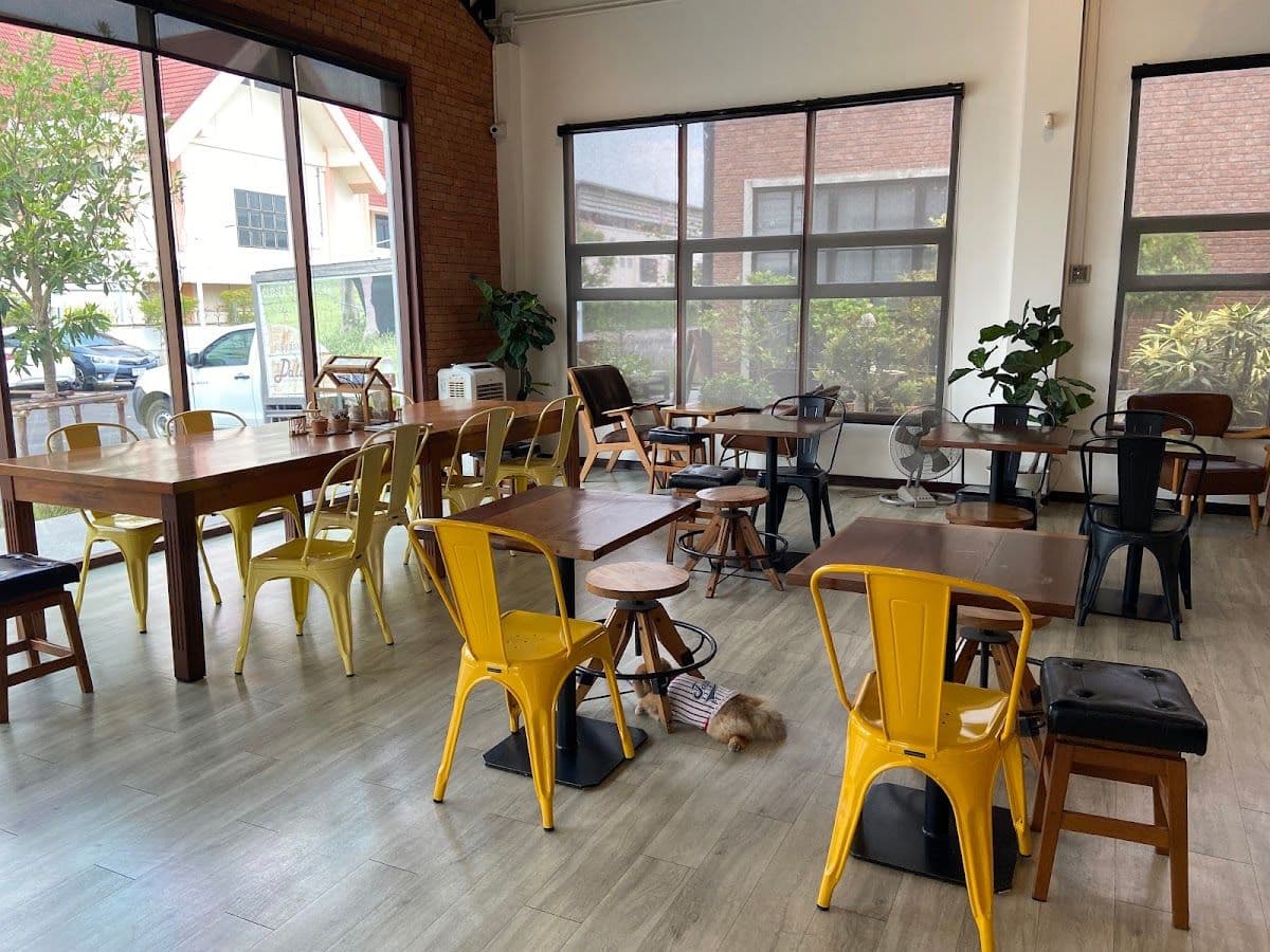 Handmaker Coffee & Co. image 2