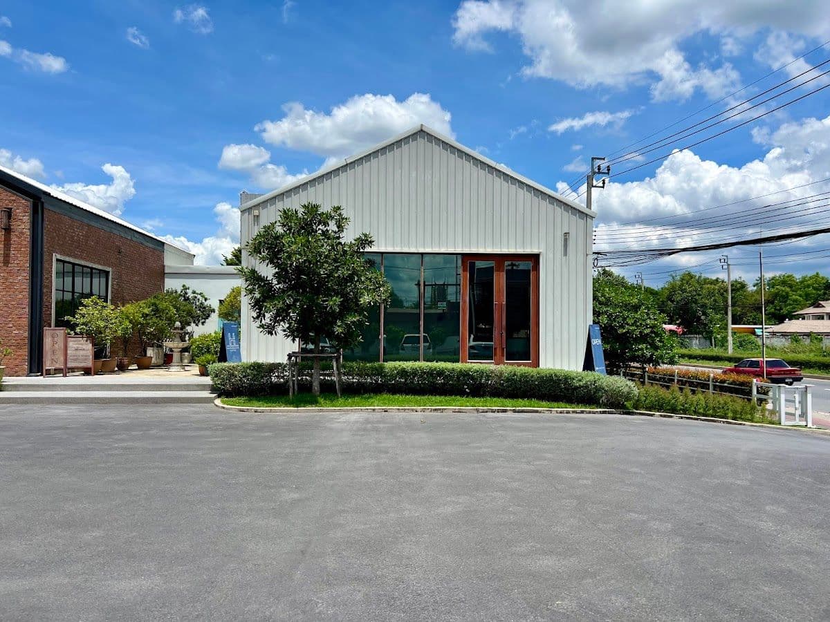 Handmaker Coffee & Co. gallery 7