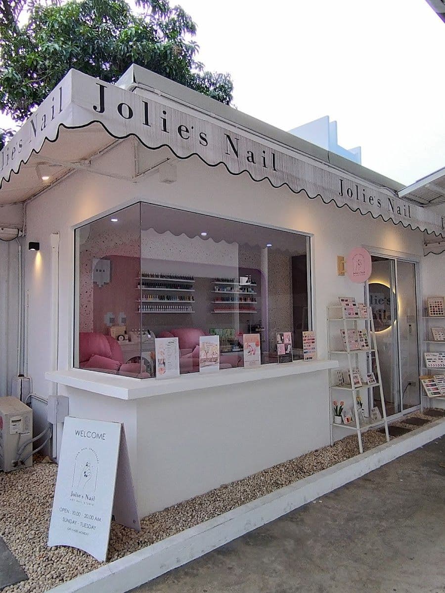 Jolie cafe & bar