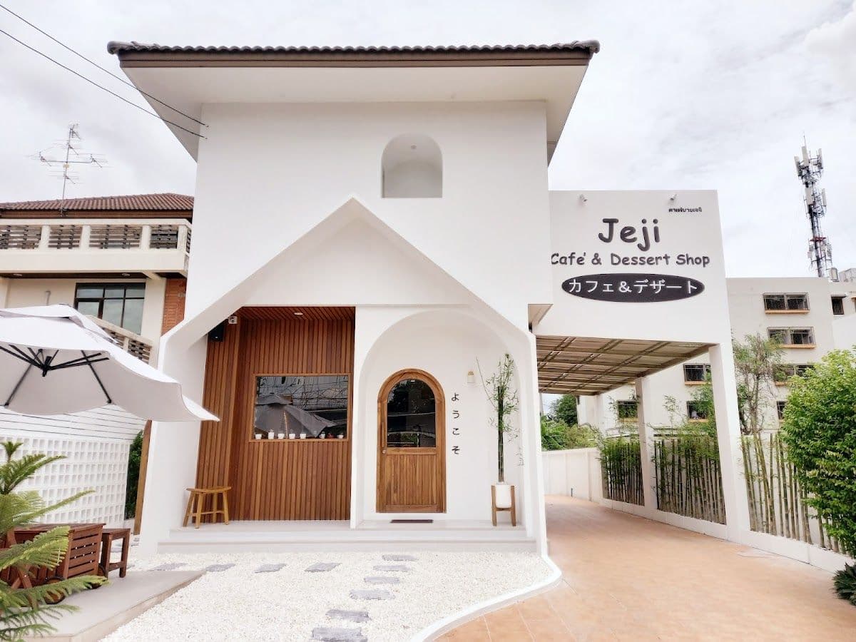 Jeji Cafe' & Dessert Shop gallery 5